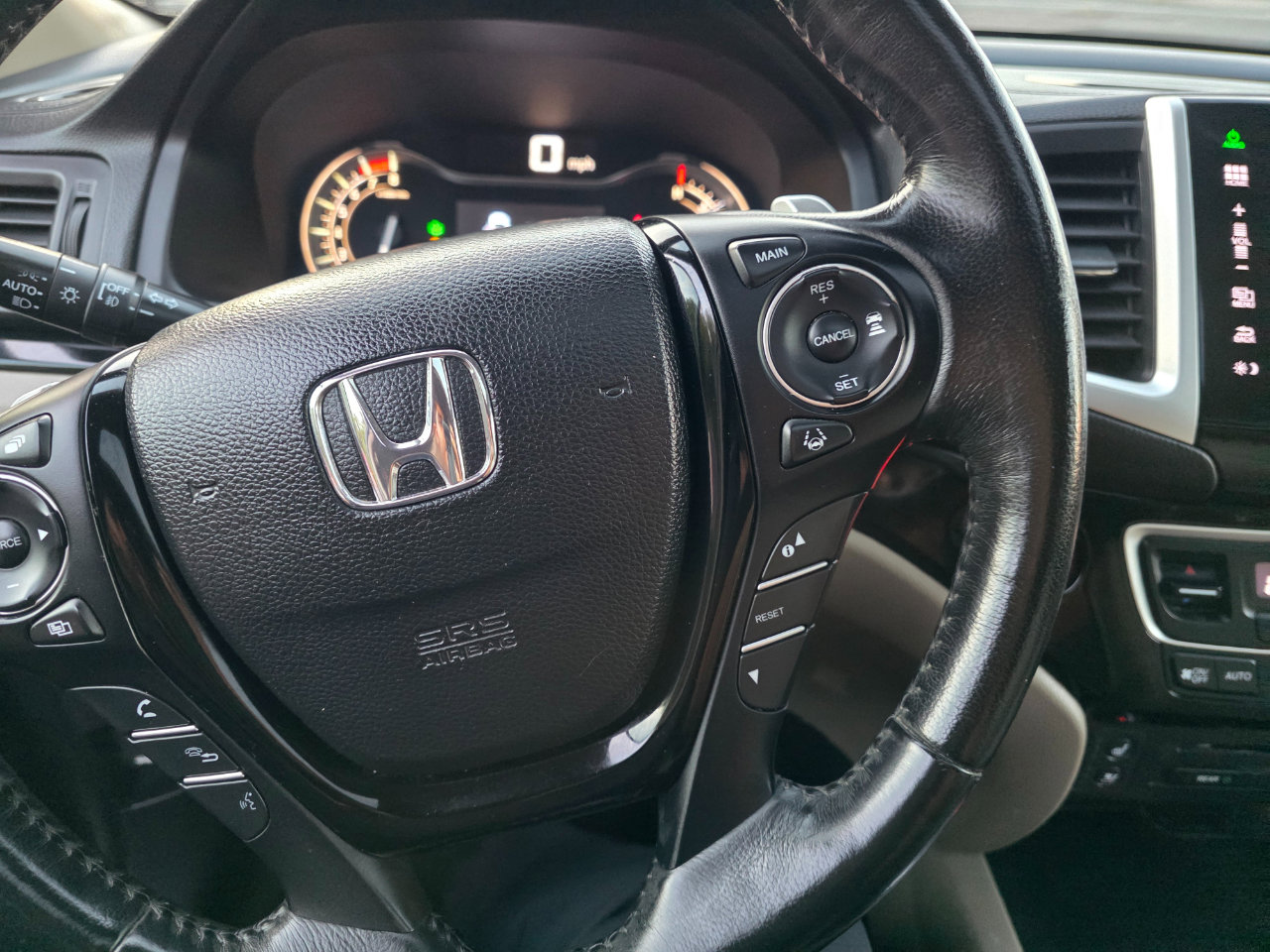 Used 2016 Honda Pilot Elite image 27