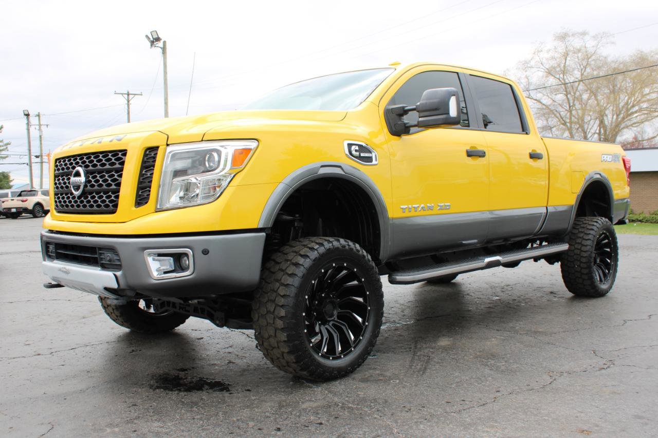 Used 2017 Nissan Titan PRO-4X w/ Pro-4x Convenience Package image 12