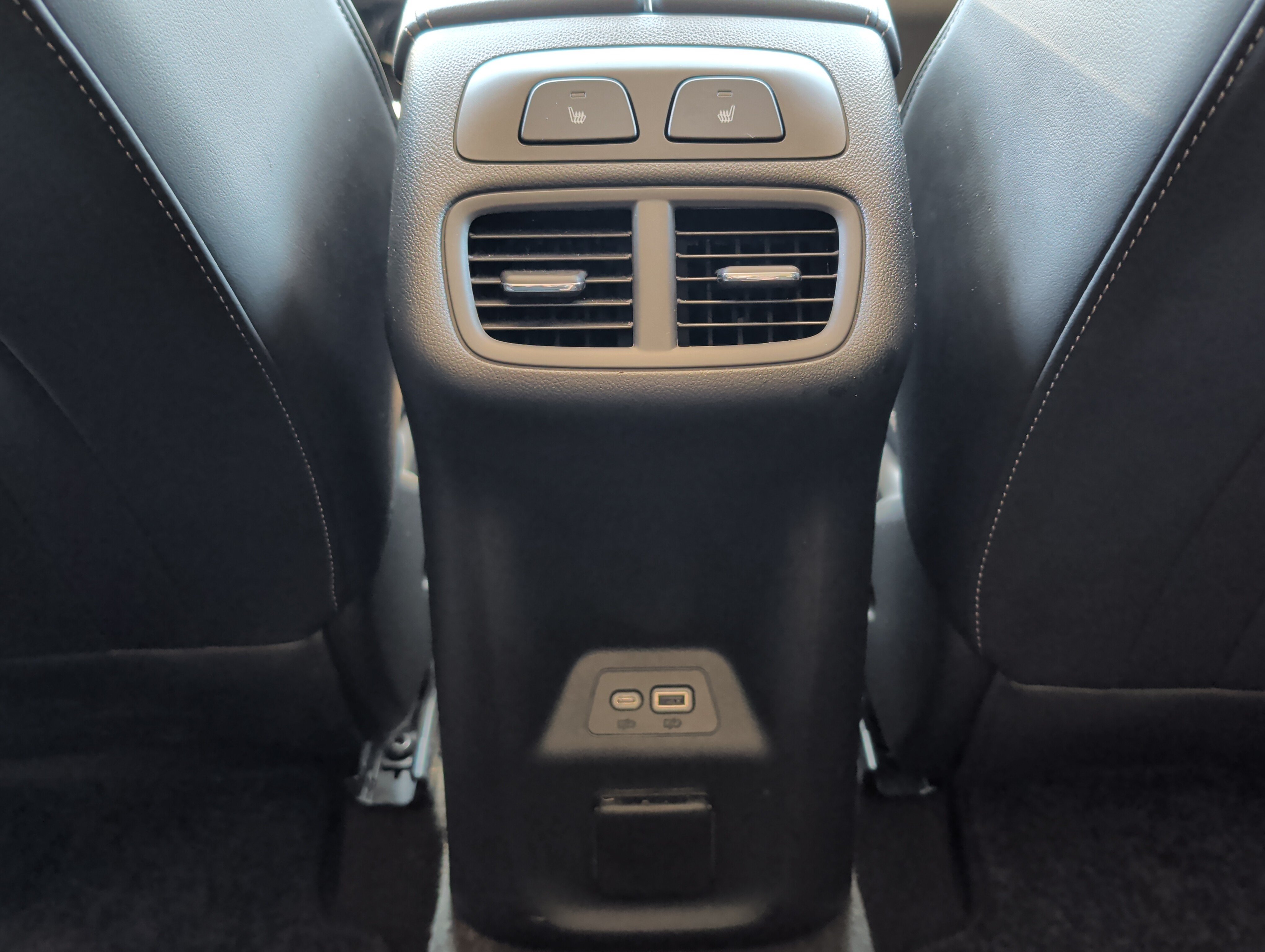 Used 2023 Buick Envision Avenir AWD/4WD image 26