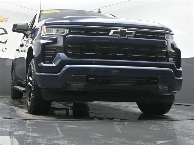 Used 2022 Chevrolet Silverado 1500 RST image 3