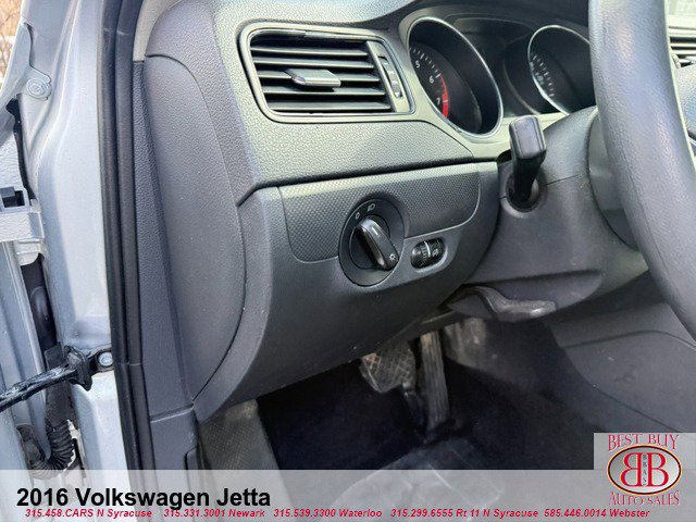 Used 2016 Volkswagen Jetta S image 15