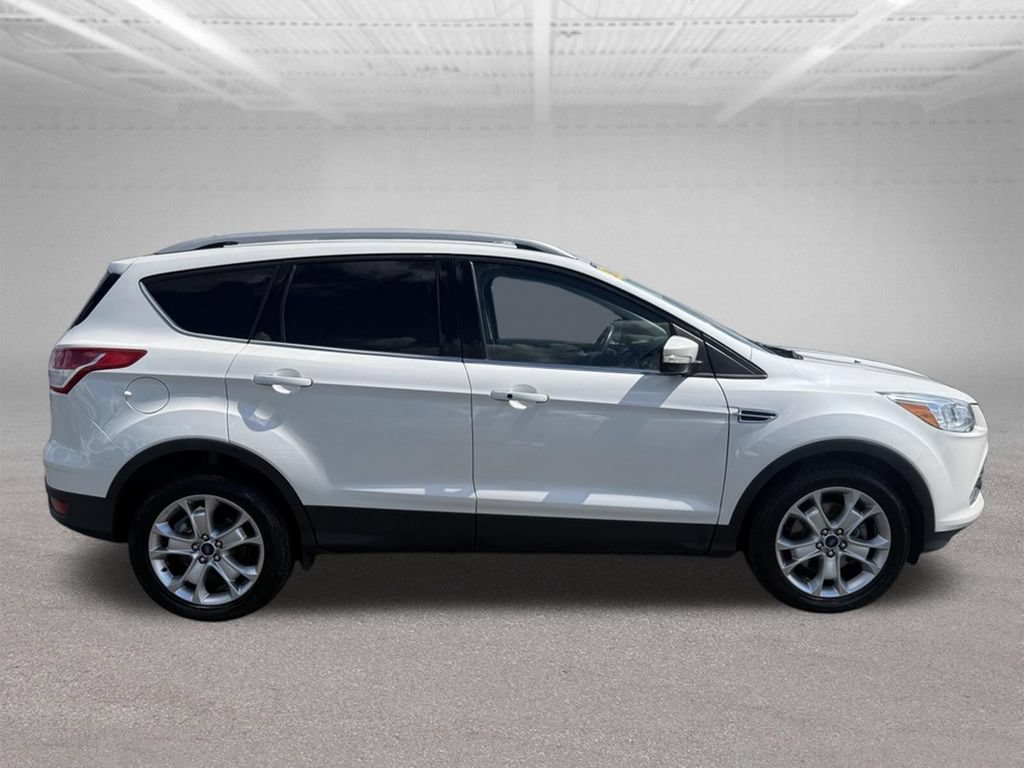 Used 2016 Ford Escape Titanium FWD image 2