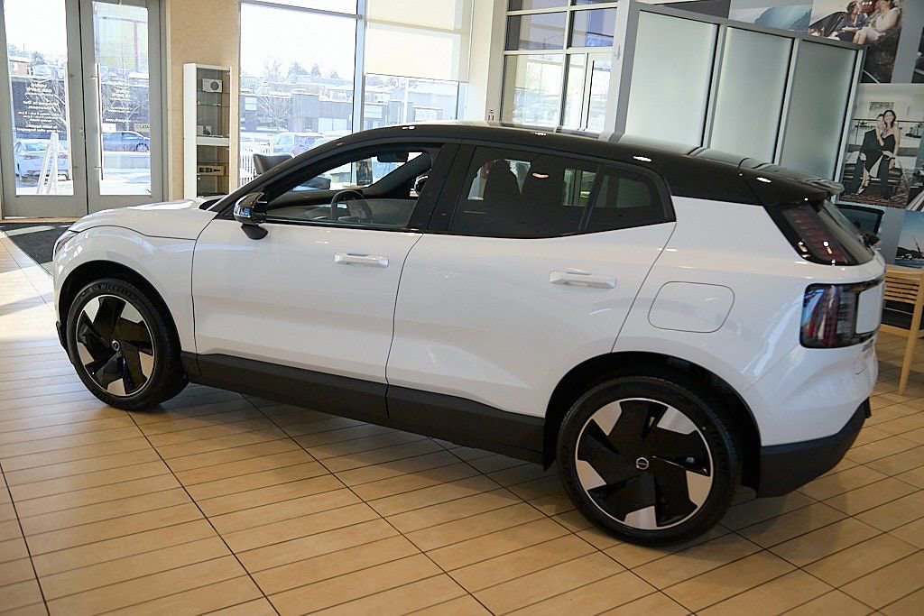 New 2026 Volvo EX30 Plus w/ Climate Package image 4
