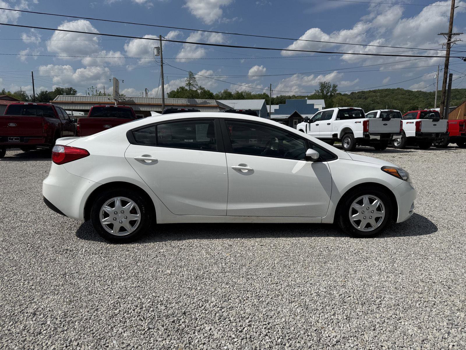 Used 2016 Kia Forte LX FWD image 4