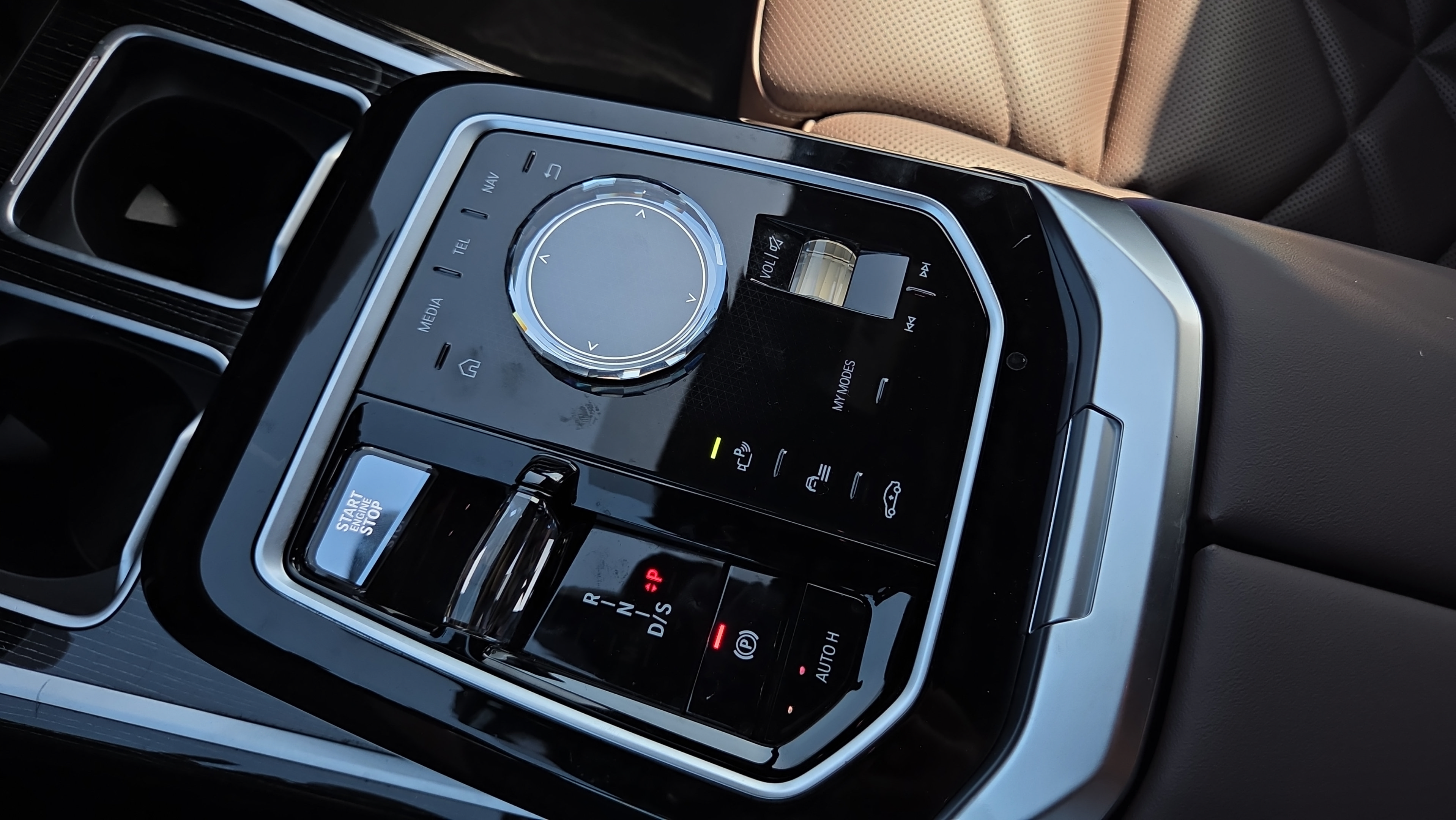 Used 2023 BMW 740i RWD image 30