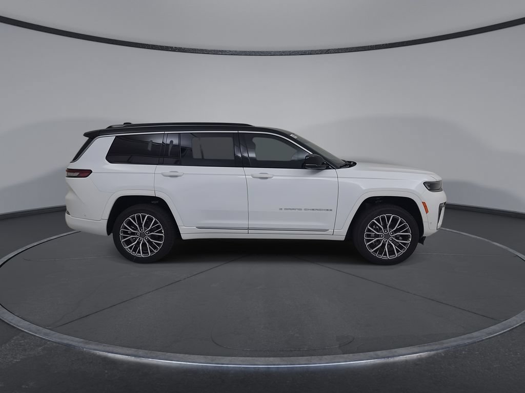 New 2026 Jeep Grand Cherokee L Summit AWD/4WD image 17