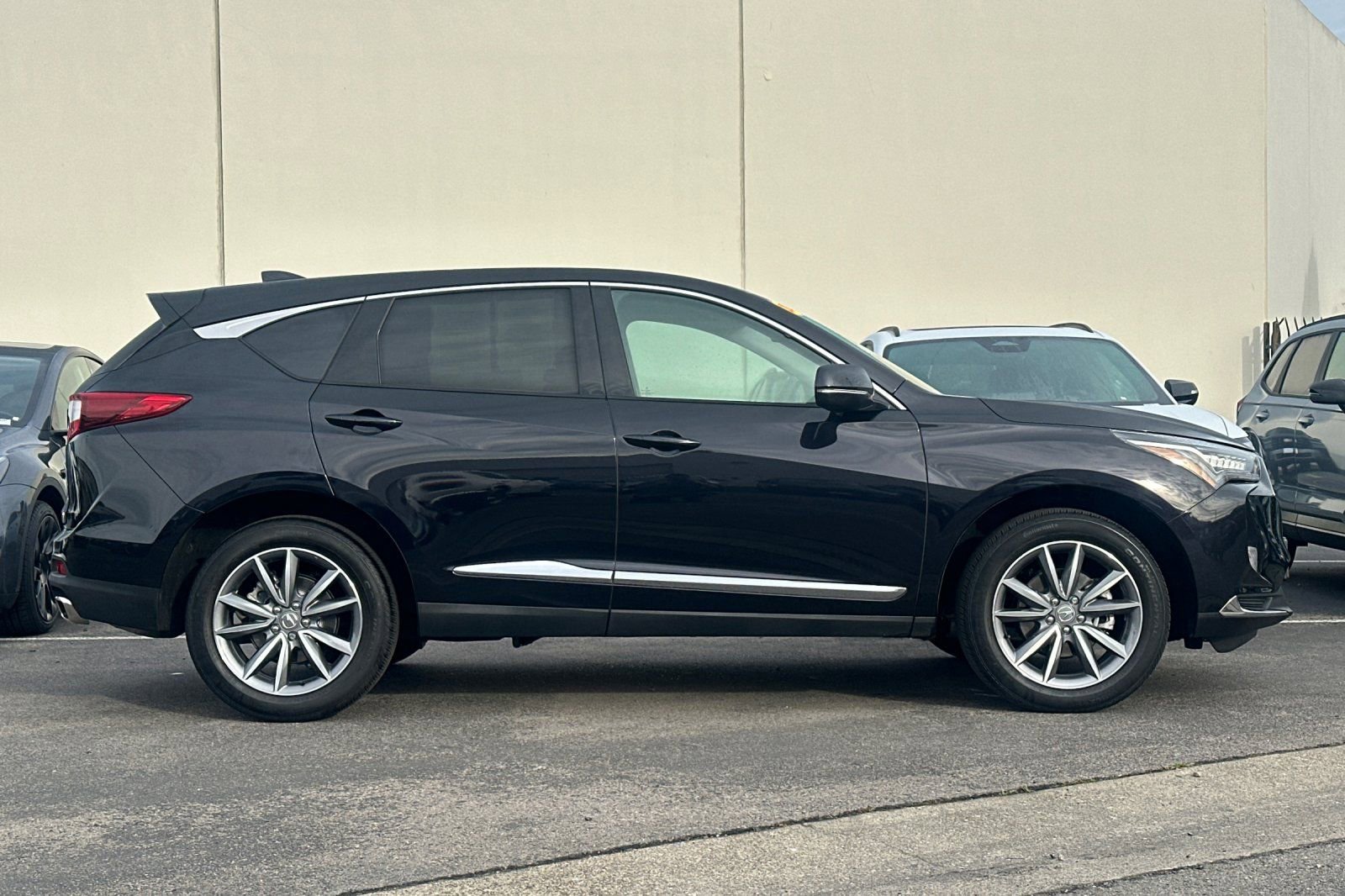 Used 2023 Acura RDX w/ Technology Package image 2
