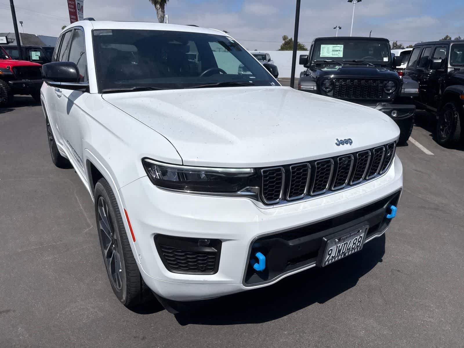 Used 2023 Jeep Grand Cherokee Overland w/ Advanced Protech Group III AWD/4WD image 7