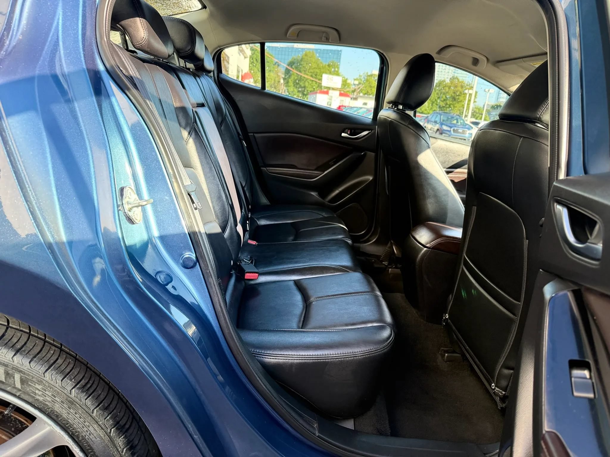 Used 2017 MAZDA MAZDA3 Touring FWD image 29