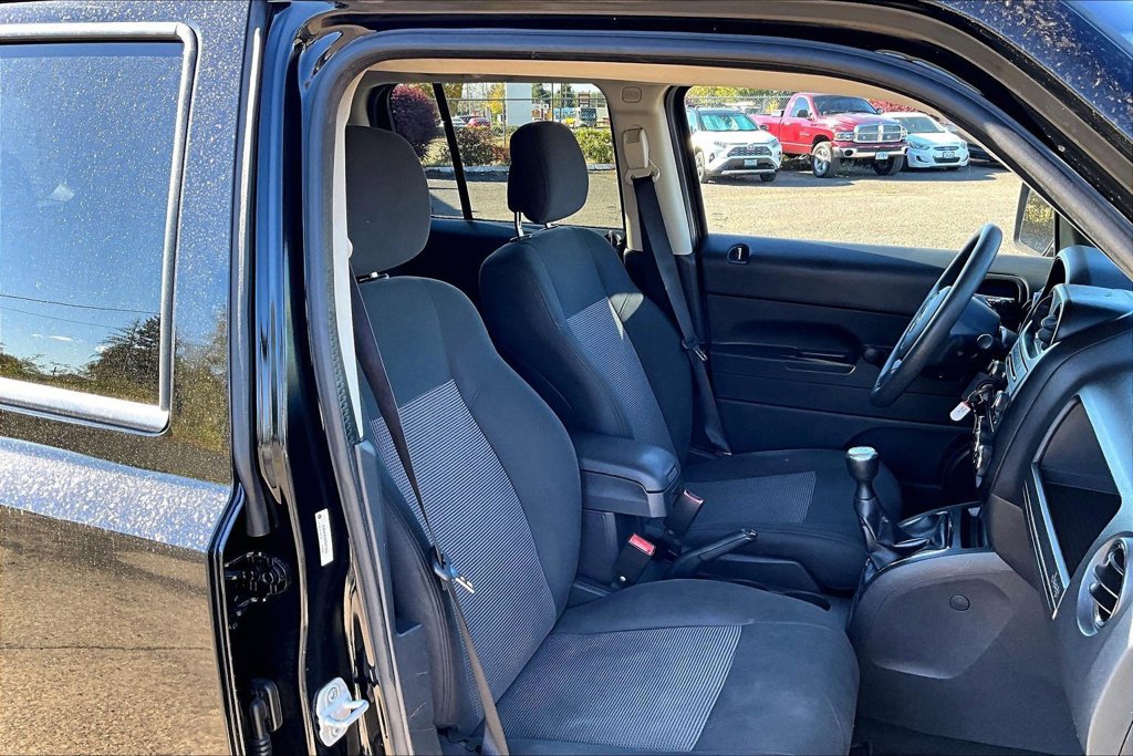 Used 2012 Jeep Patriot Sport FWD image 10