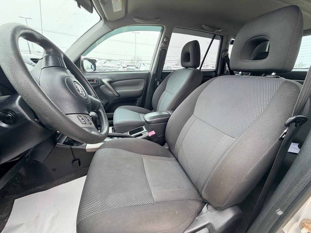 Used 2004 Toyota RAV4 2WD image 8