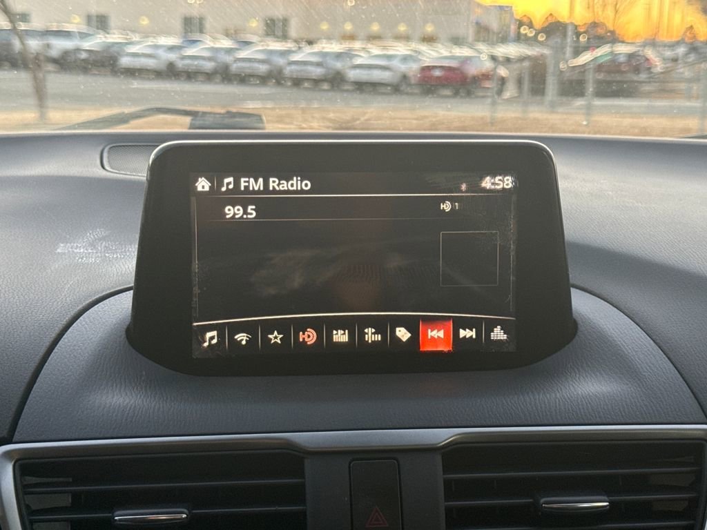 Used 2018 MAZDA MAZDA3 Sport image 23