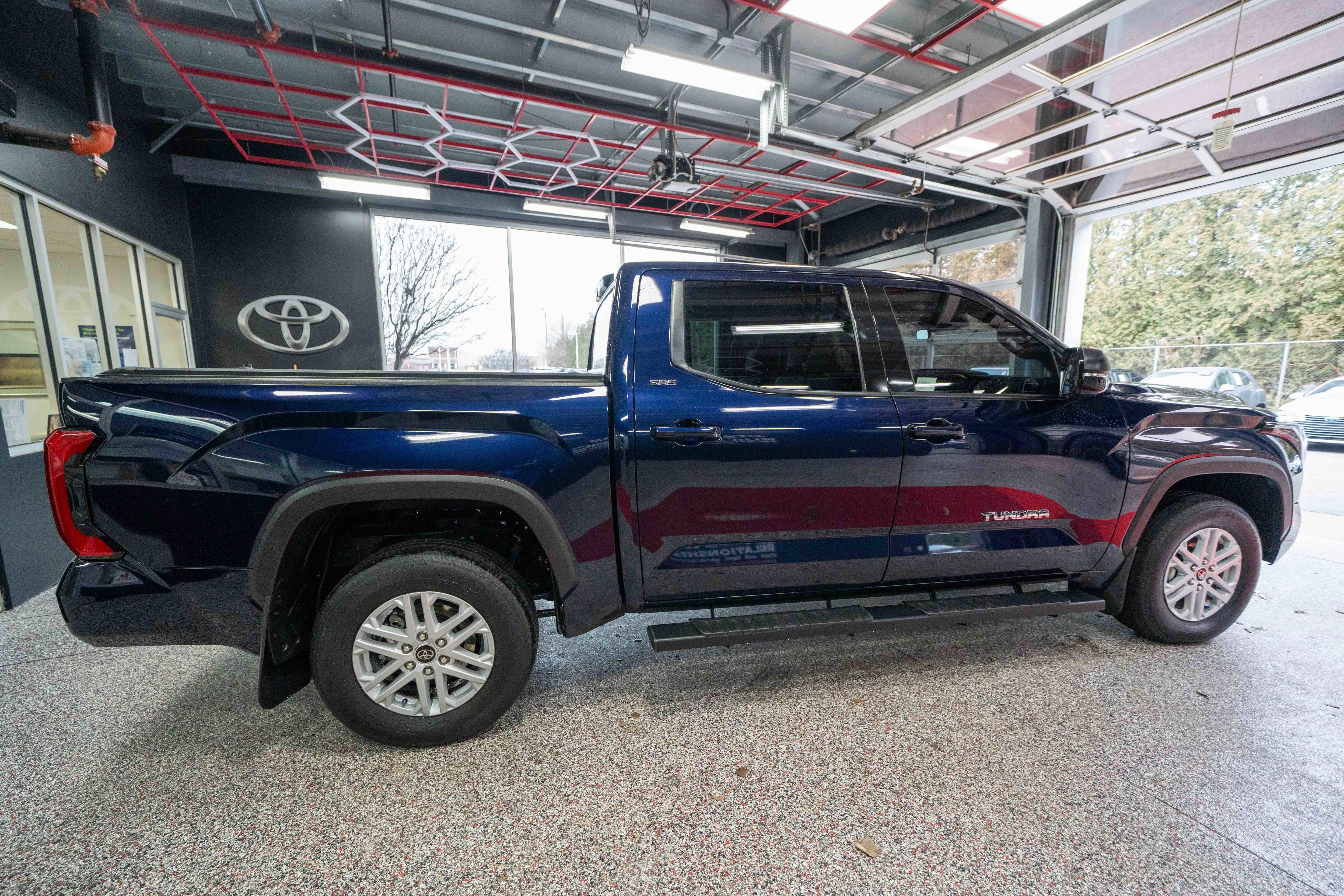 Used 2023 Toyota Tundra SR5 w/ SR5 Premium Package image 4