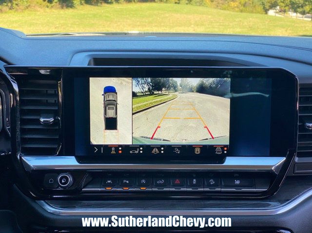 Used 2025 Chevrolet Silverado 1500 LTZ AWD/4WD image 37