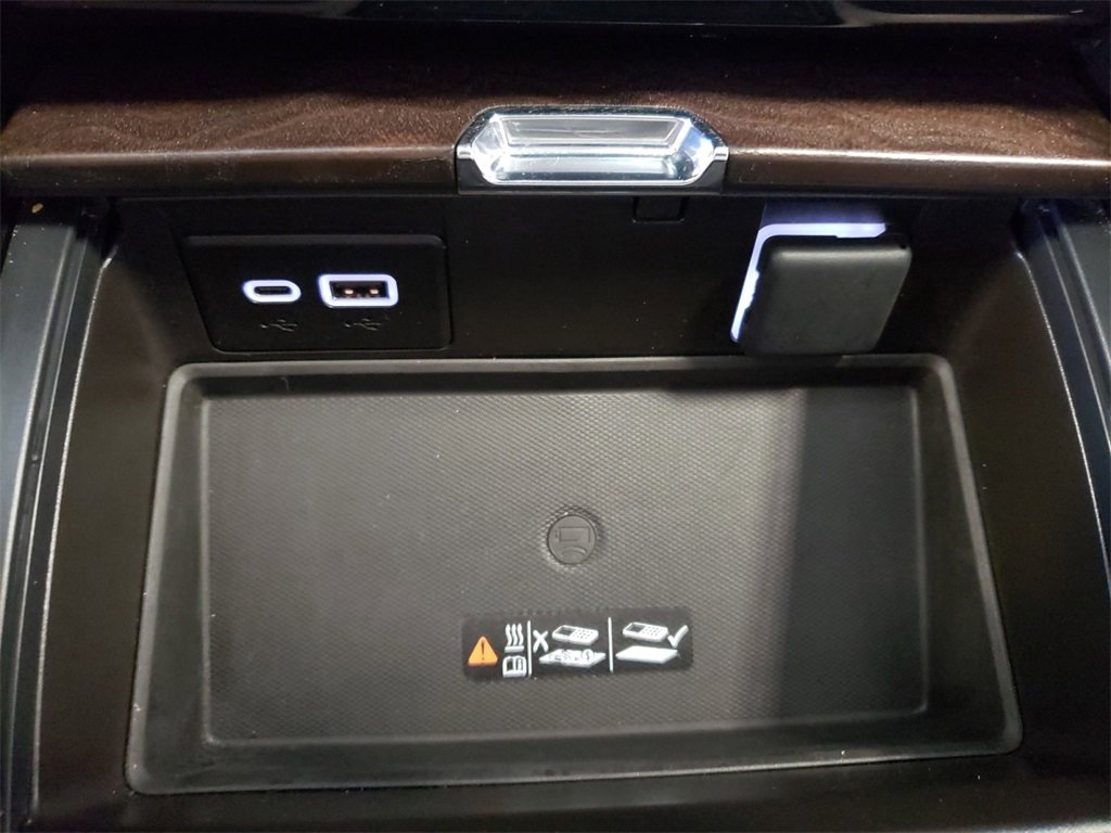 Used 2024 GMC Yukon XL Denali image 36