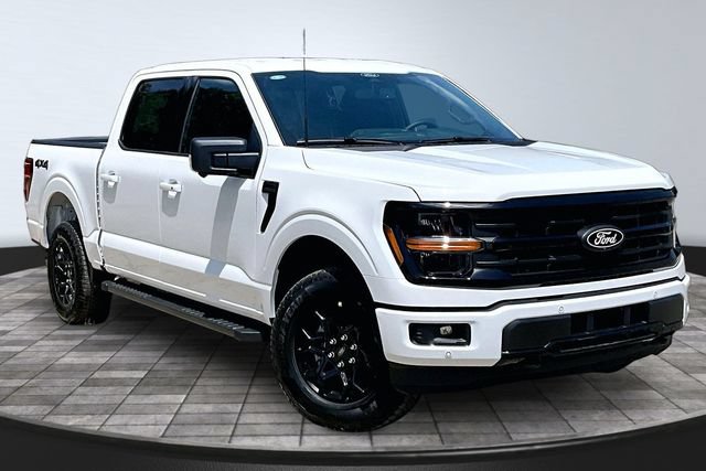 New 2026 Ford F150 XLT w/ Equipment Group 302A MID