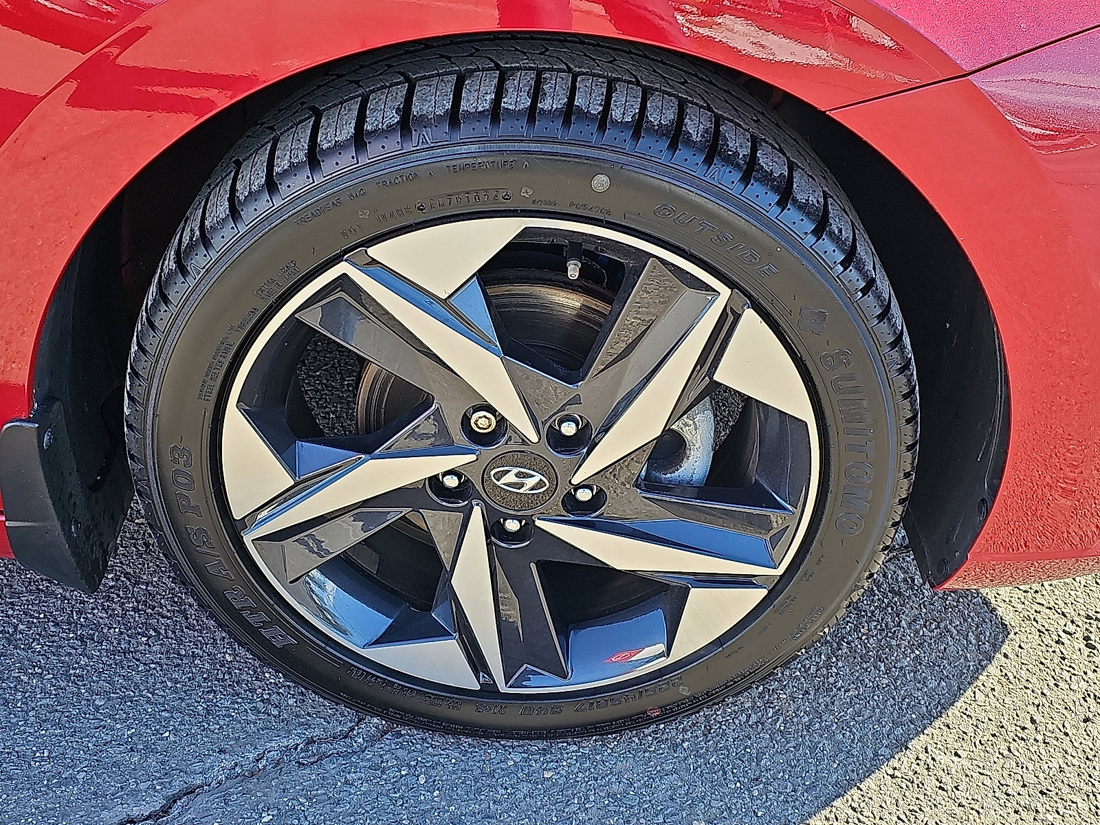 Used 2022 Hyundai Elantra Limited image 8