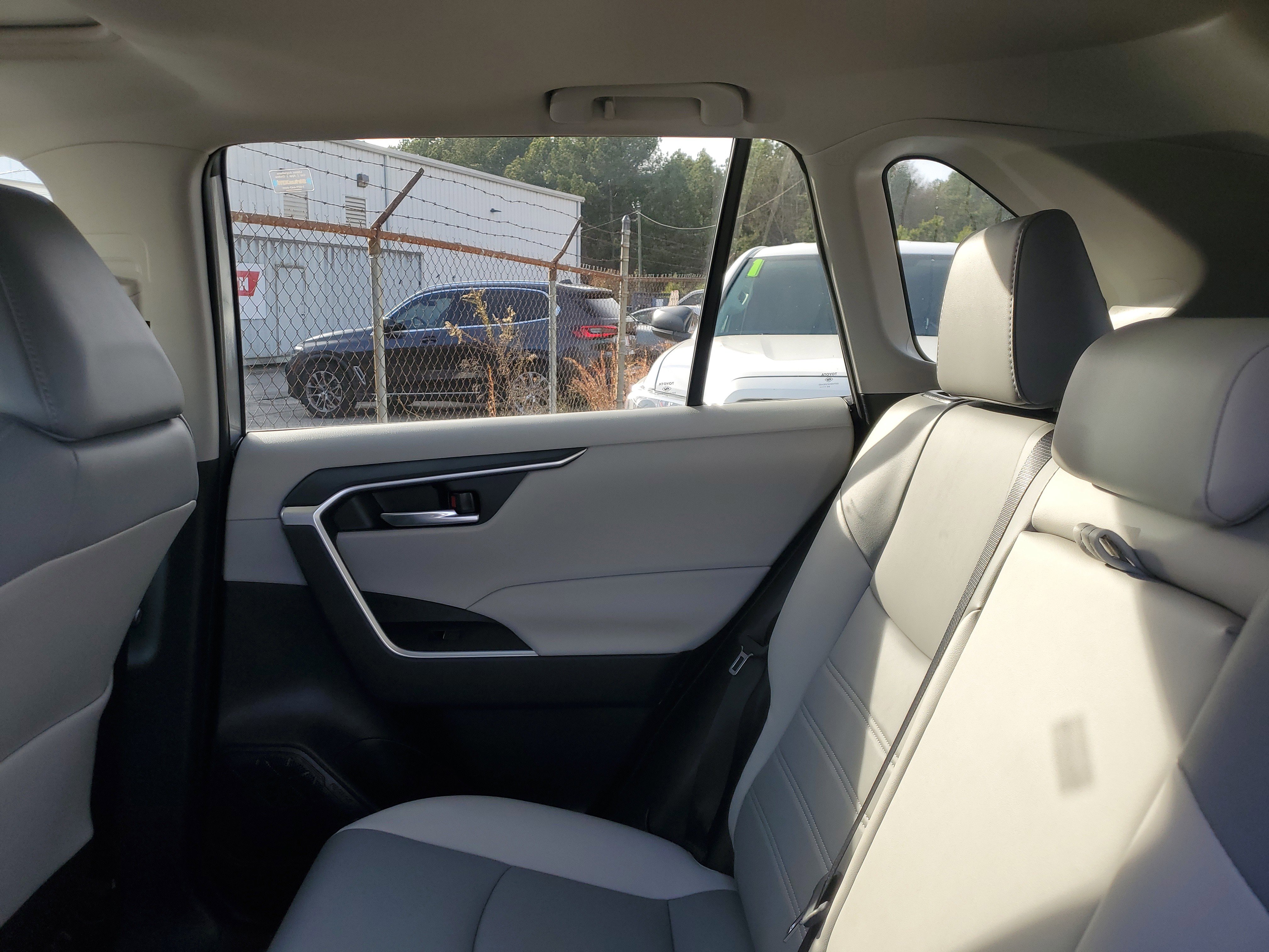 Used 2024 Toyota RAV4 XLE Premium image 10