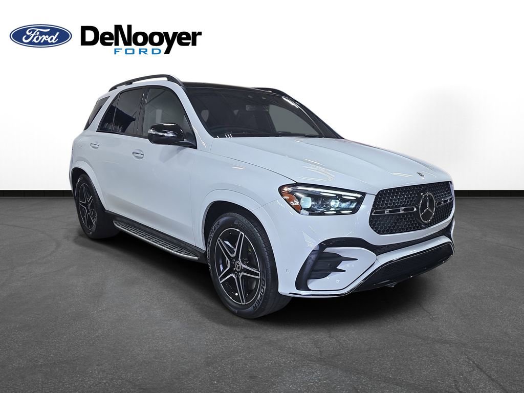 Used 2025 Mercedes-Benz GLE 450 4MATIC image 3