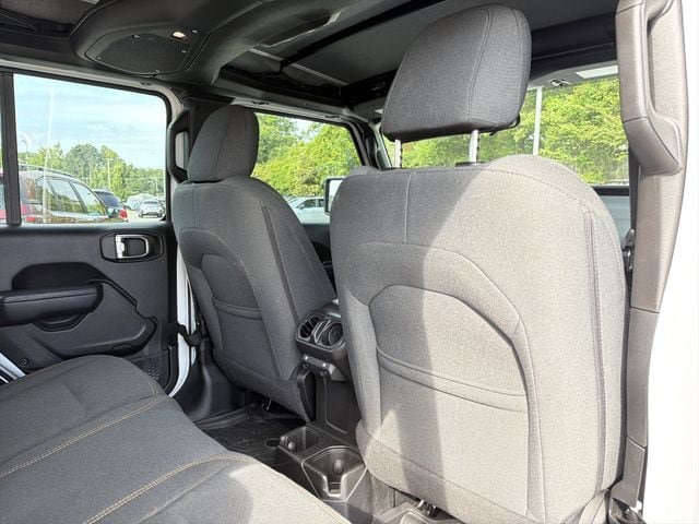 Used 2025 Jeep Wrangler Unlimited Sport AWD/4WD image 12