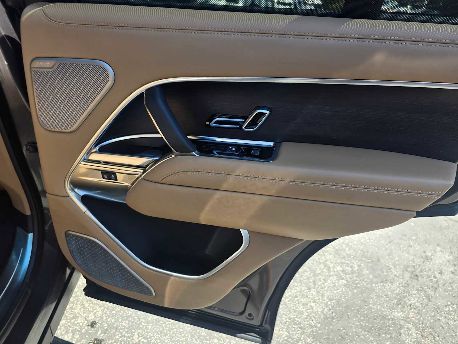 New 2025 Land Rover Range Rover Autobiography image 13