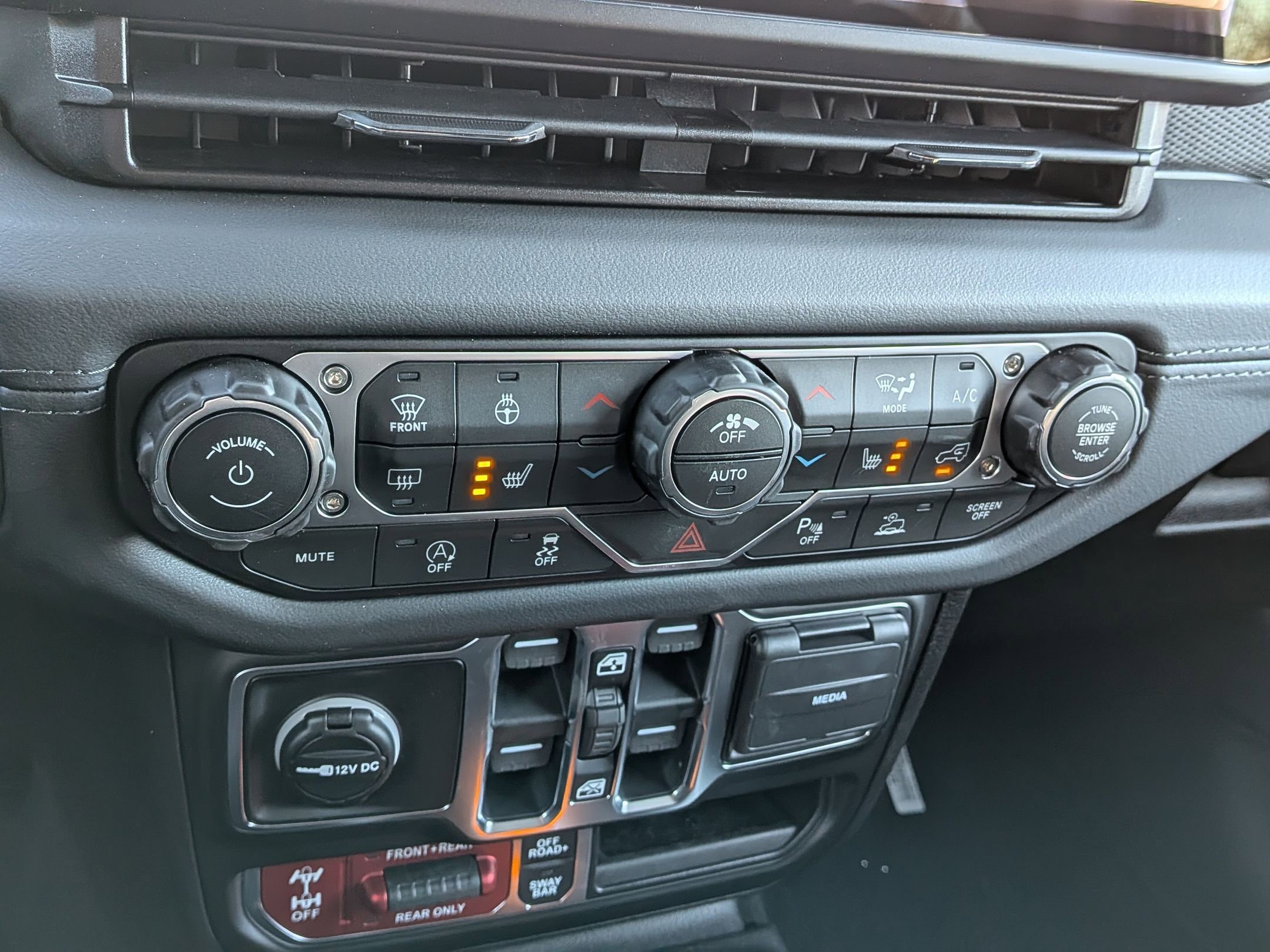 New 2026 Jeep Wrangler Unlimited Rubicon image 19