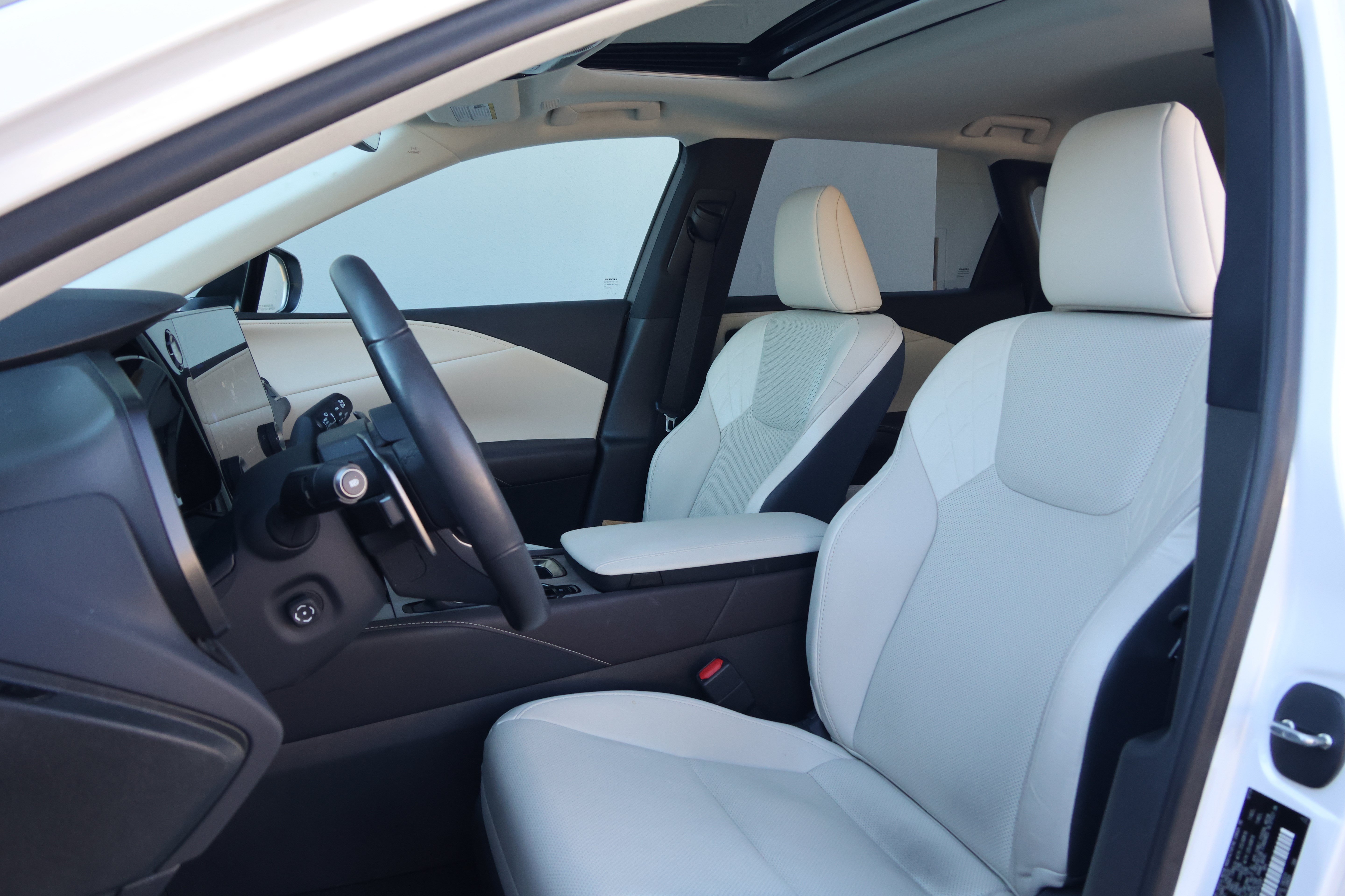 Certified 2024 Lexus RX 350 Premium w/ Accessory Package (Z1) FWD image 33