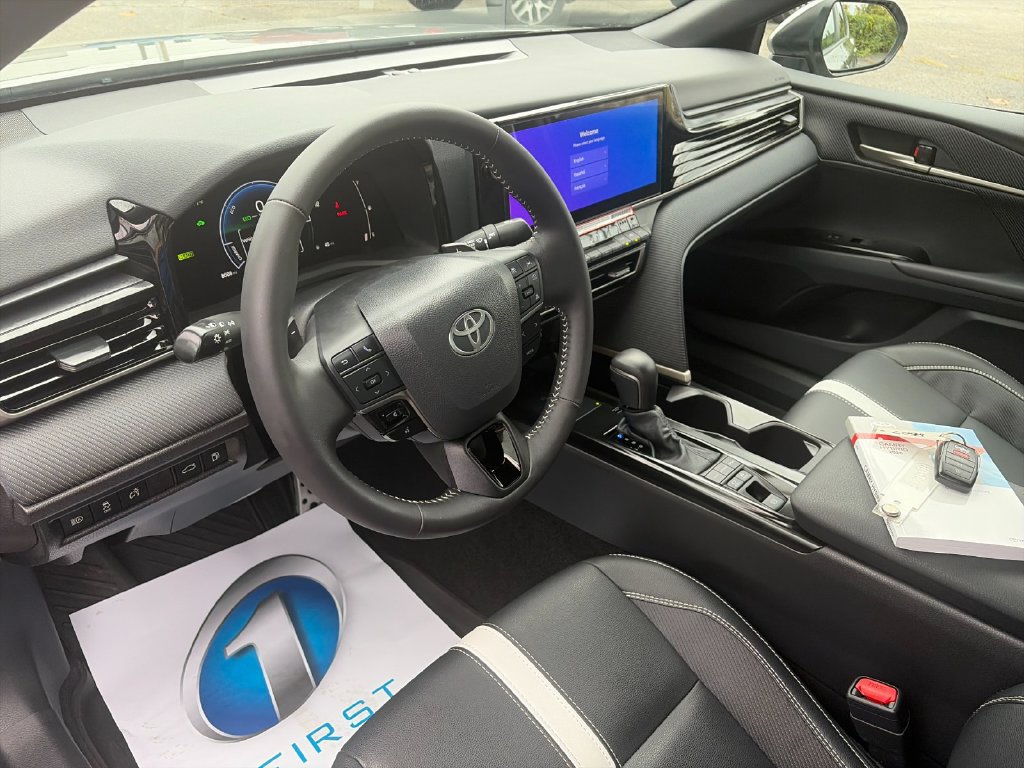 Used 2026 Toyota Camry SE w/ Multimedia Upgrade Package FWD image 11