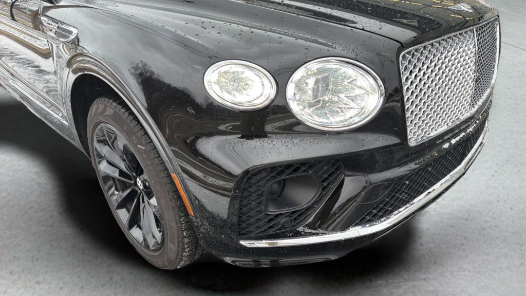 Used 2021 Bentley Bentayga image 13