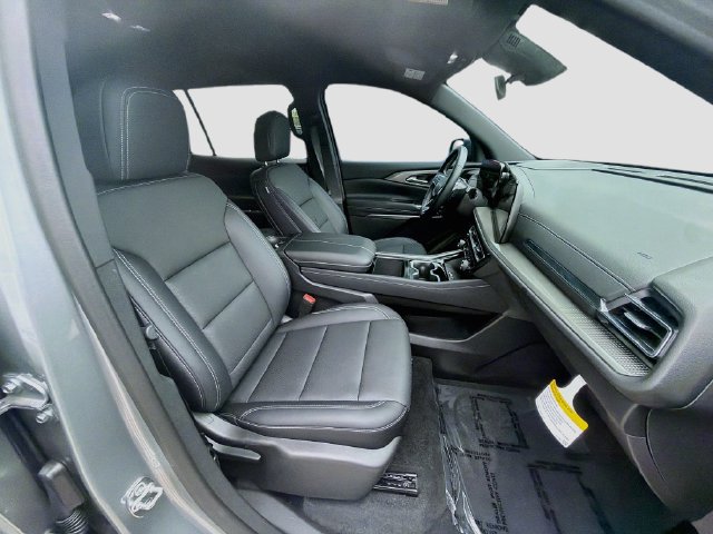 Used 2026 Chevrolet Traverse LT FWD image 30
