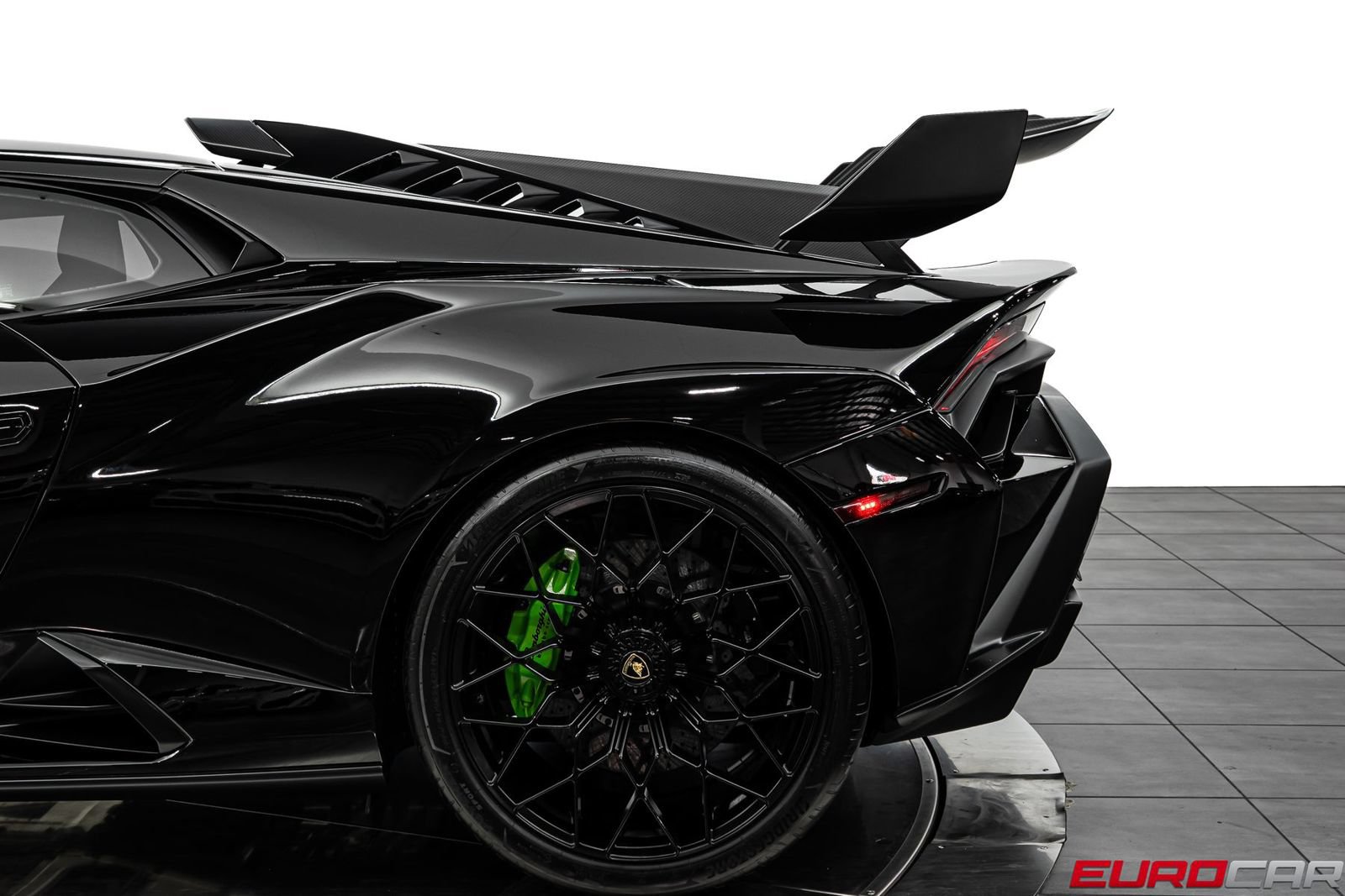 Used 2022 Lamborghini Huracan STO RWD image 20