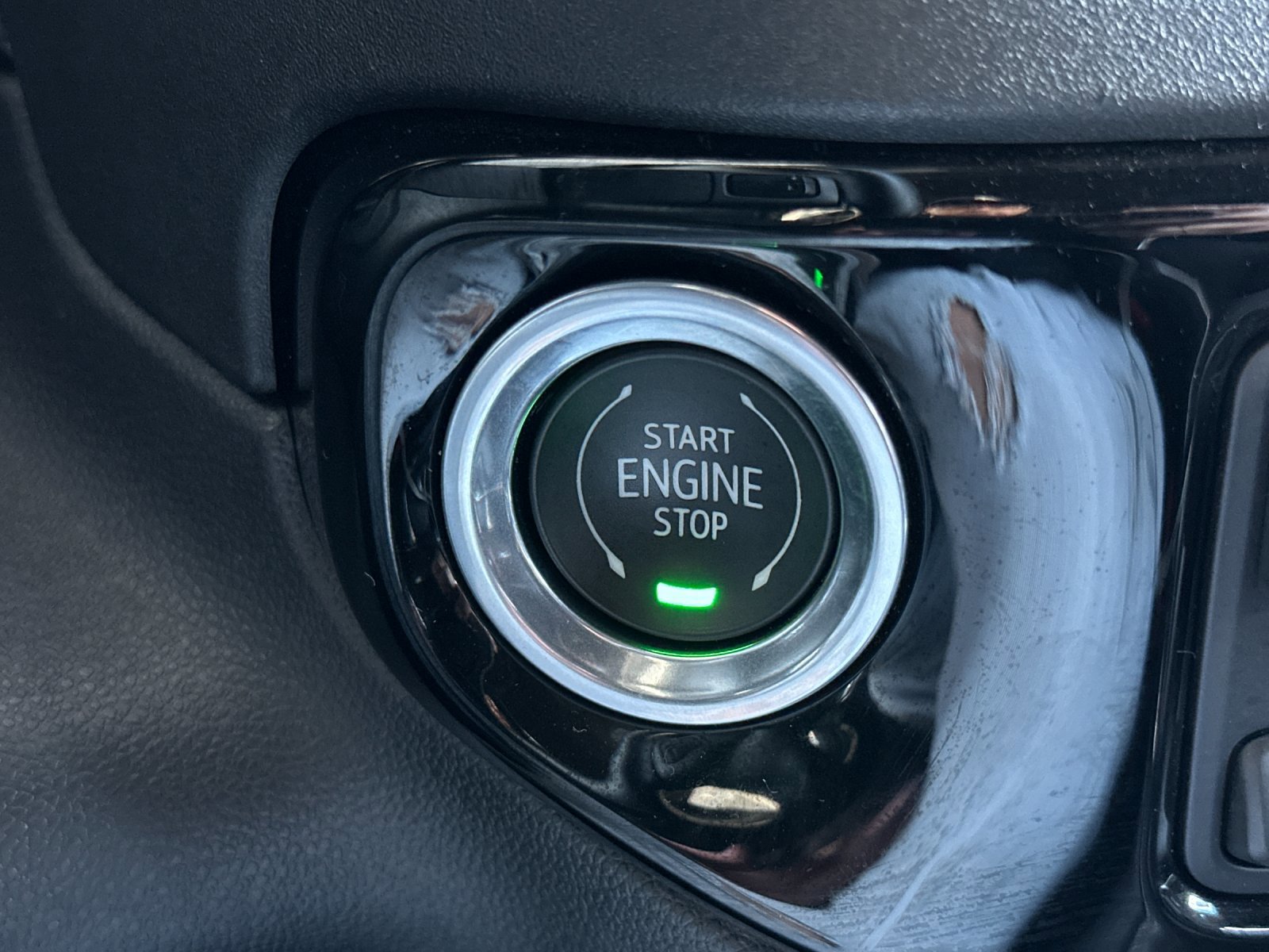 Used 2024 Chevrolet Silverado 2500 LT w/ Convenience Package image 21