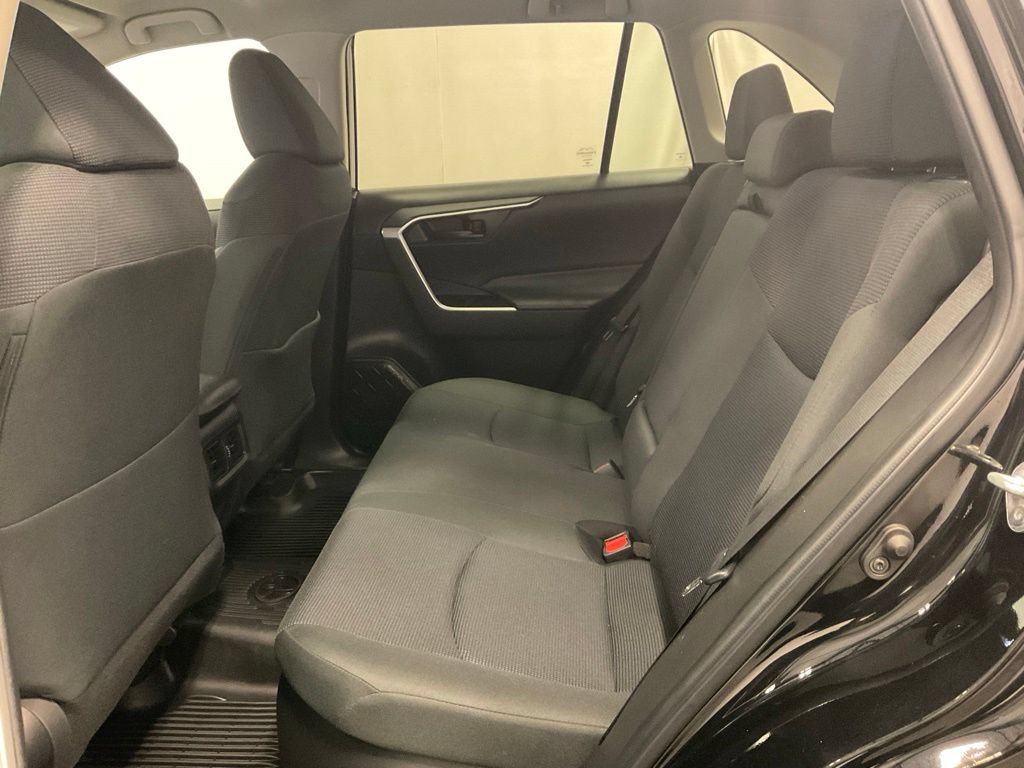Used 2023 Toyota RAV4 LE AWD/4WD image 35