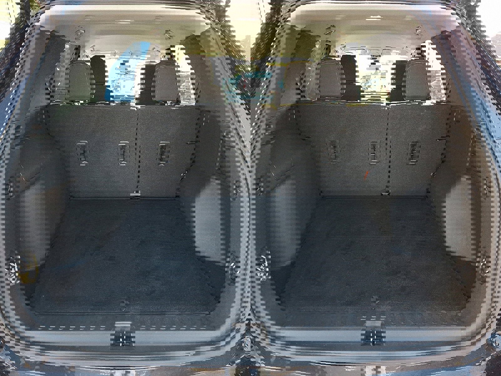 Used 2021 Chevrolet Equinox LT image 29