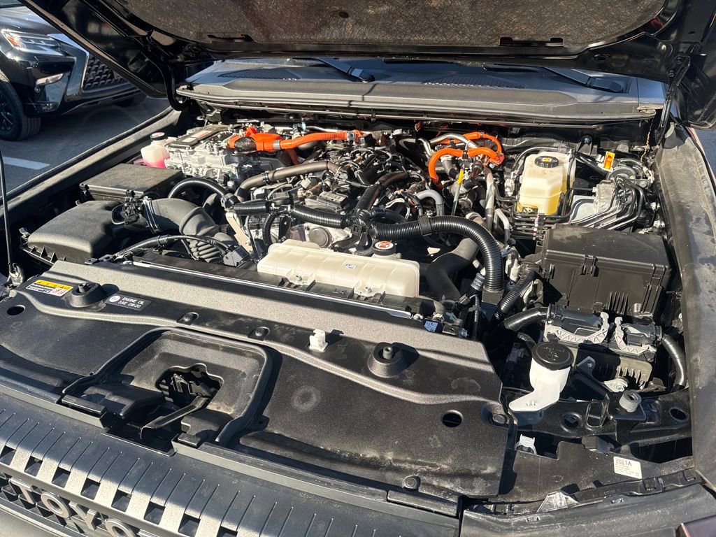 Used 2025 Toyota Land Cruiser image 42