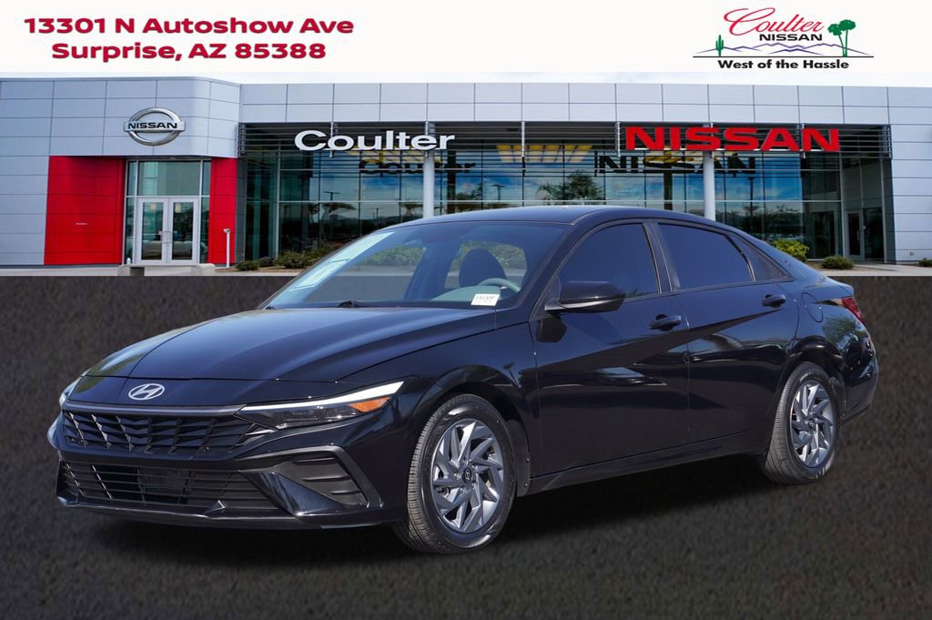 Used 2024 Hyundai Elantra SEL image 1