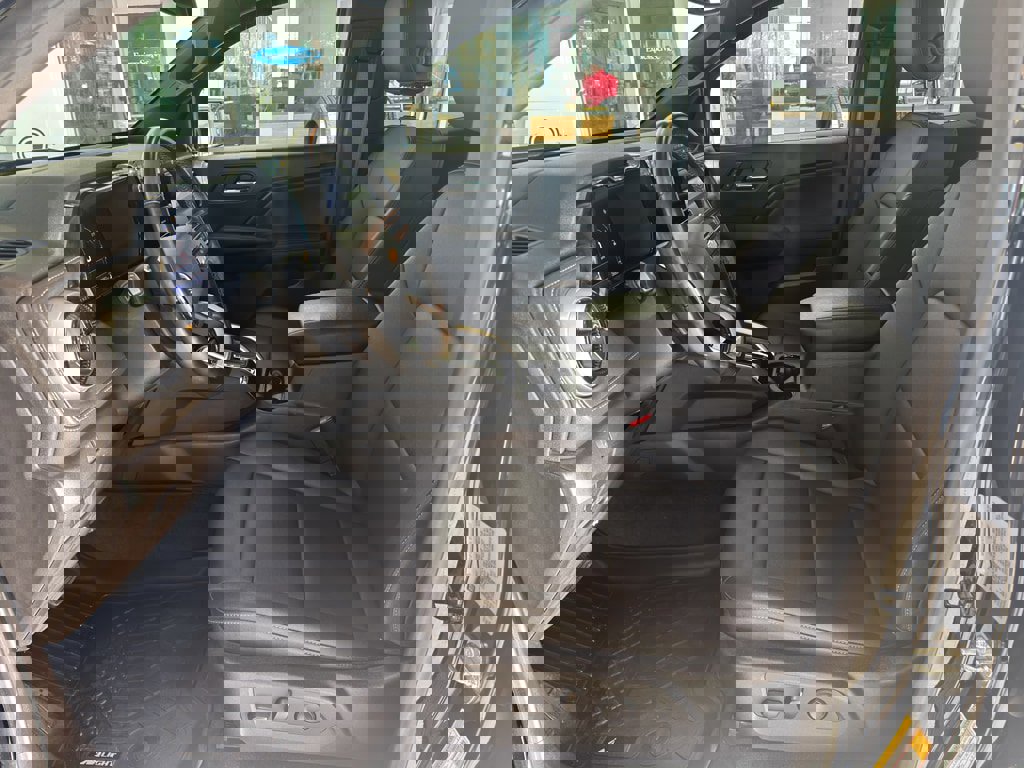 Used 2023 Chevrolet Colorado LT w/ LT Convenience Package III image 10