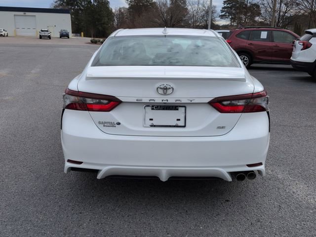 Used 2024 Toyota Camry SE w/ Convenience Package image 4