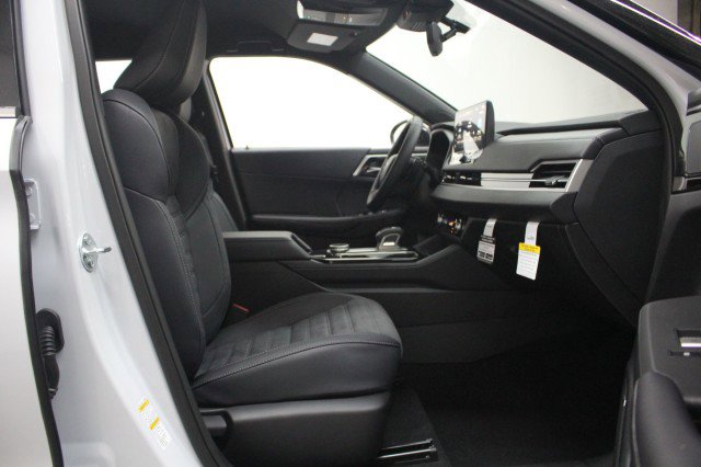 New 2026 Mitsubishi Outlander LE FWD image 14