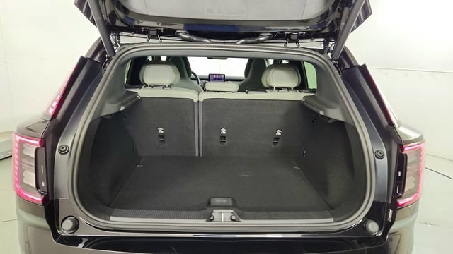 New 2026 Volvo EX30 Ultra w/ Protection Package AWD/4WD image 36