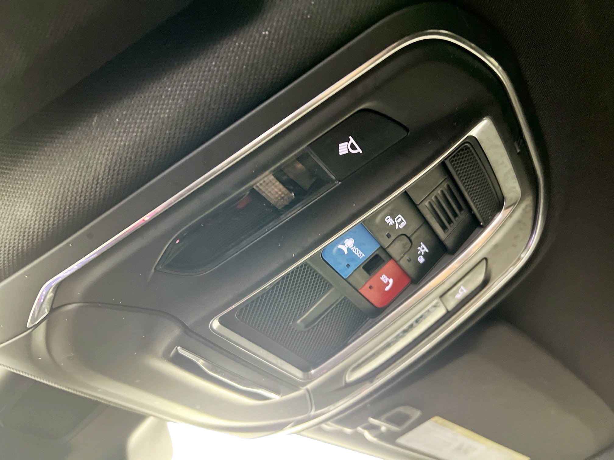 Used 2024 Jeep Grand Cherokee Laredo w/ Trailer Tow Package image 22