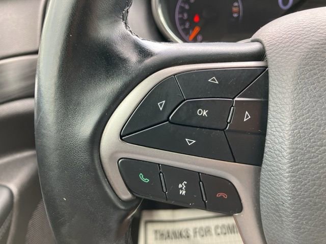 Used 2021 Jeep Grand Cherokee Laredo RWD image 27