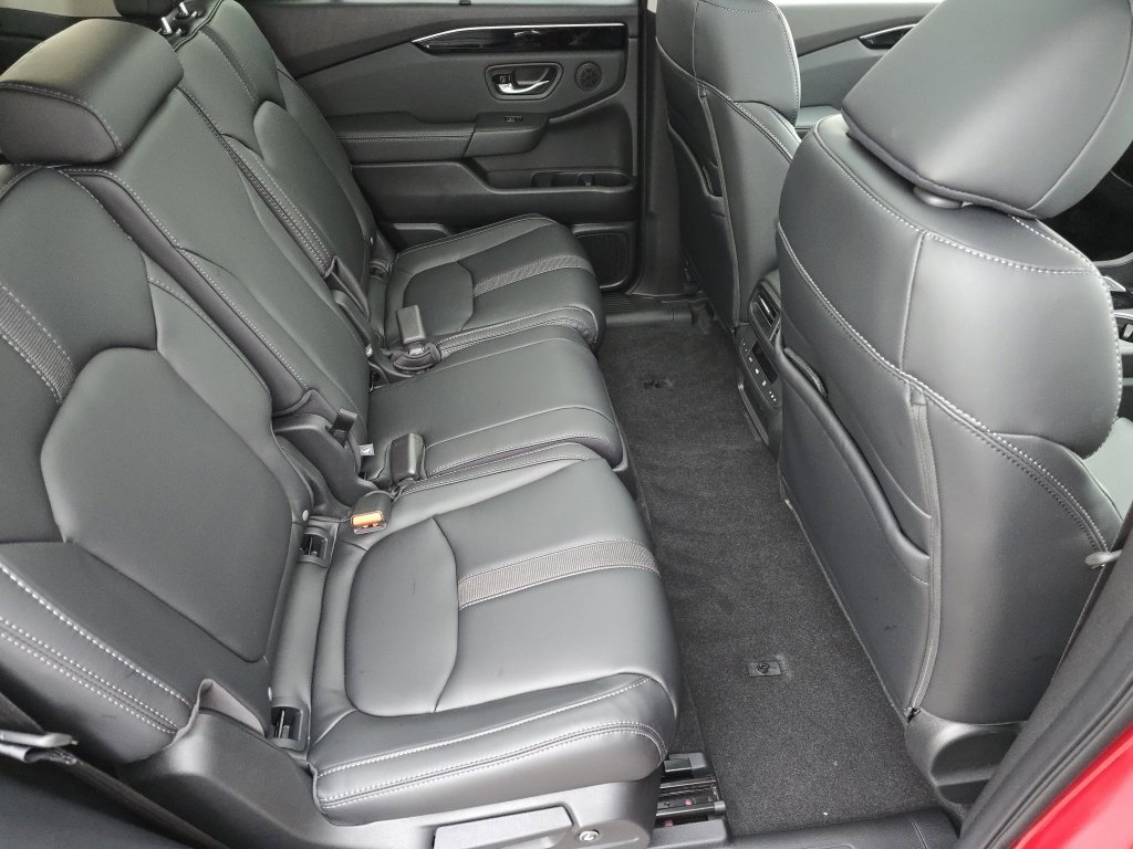 New 2025 Honda Pilot Touring image 29