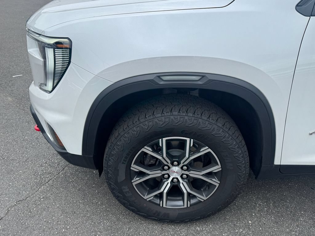 Used 2025 GMC Acadia AT4 w/ Luxury Package AWD/4WD image 9