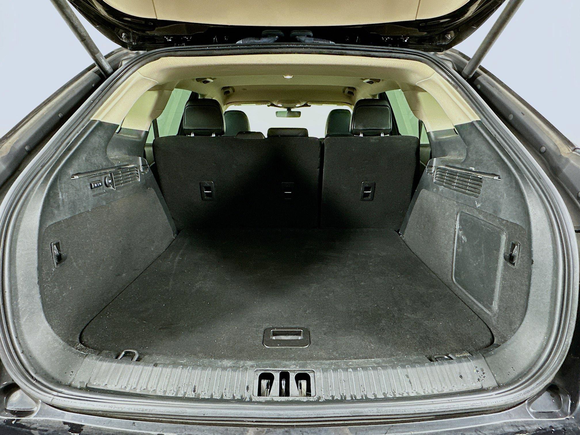 Used 2023 Lincoln Nautilus FWD w/ Premium Package image 28