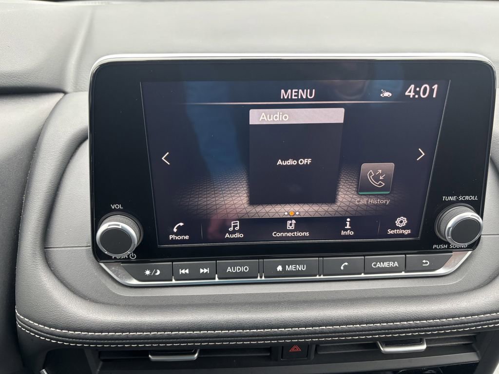 Used 2025 Nissan Rogue SV image 17