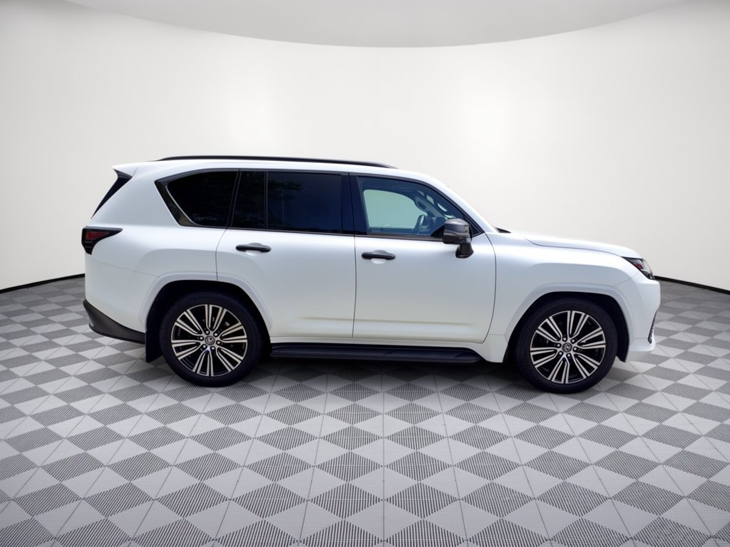 Used 2024 Lexus LX 600 4WD w/ Appearance Package image 8