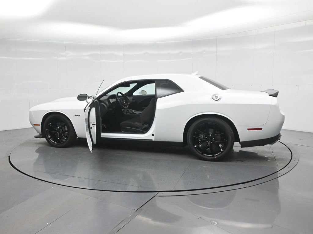 Used 2023 Dodge Challenger R/T image 32