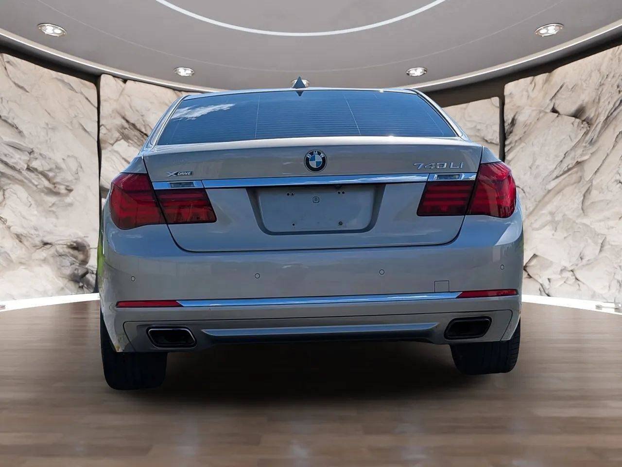 Used 2013 BMW 740Li xDrive AWD/4WD image 10