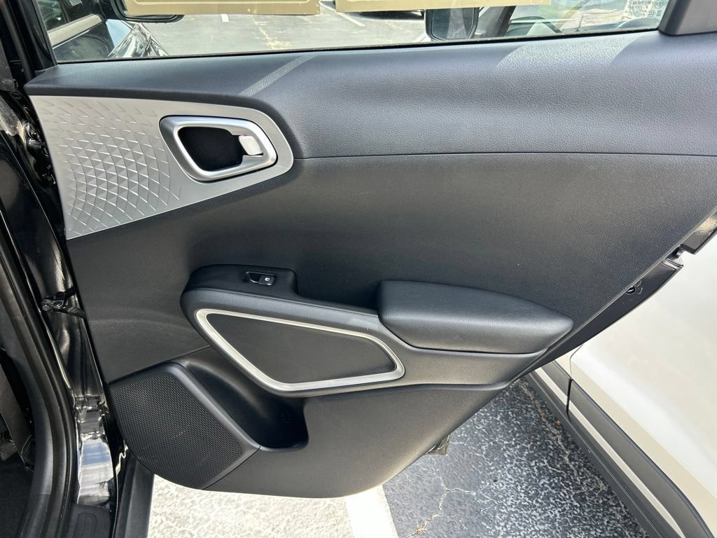 Used 2020 Kia Soul LX FWD image 44